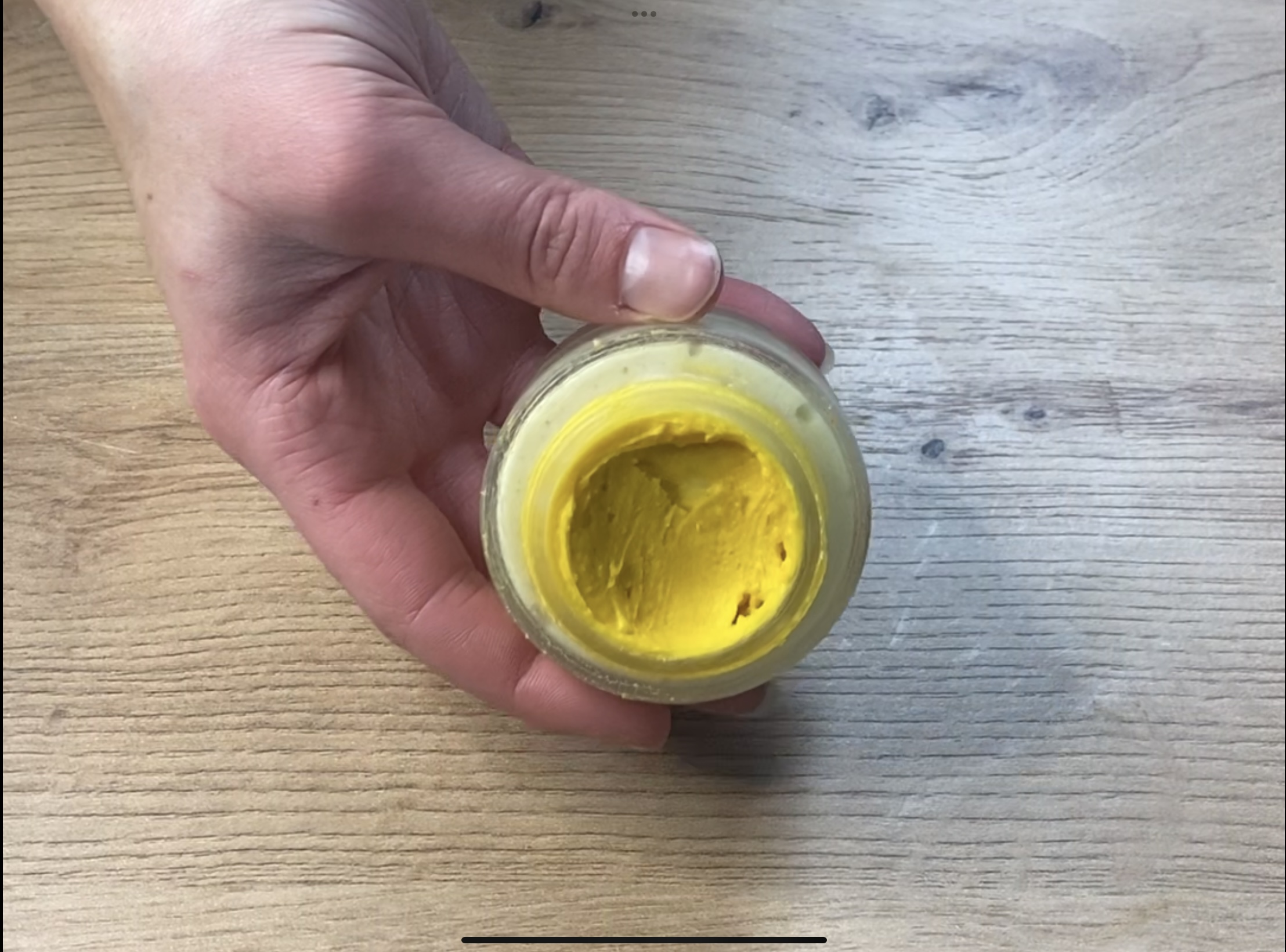 Warum ist Sheabutter gelb?