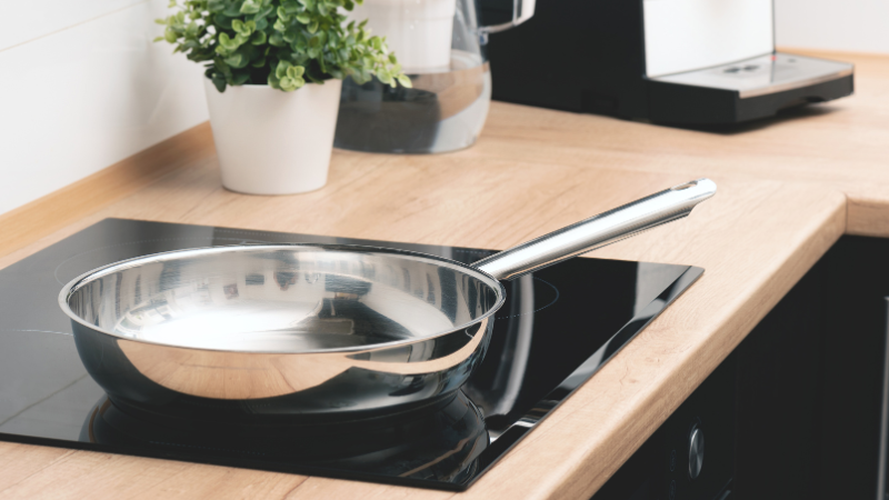 Ceranfeld, Glas & Kernseife: So gelingt die perfekte Dosierung für streifenfreien Glanz